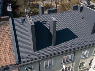 Wymiana pokrycia dachowego z obróbkami